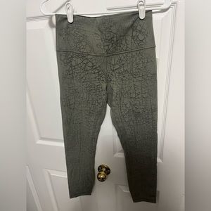 NWT Lululemon Wunder Train HR 25 inches. size 8